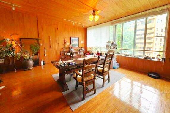 水明荘の居間・リビング|おしゃれに家具を配置できそうです