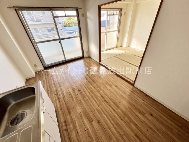 大阪市城東区永田１丁目の賃貸マンションの居間・リビング