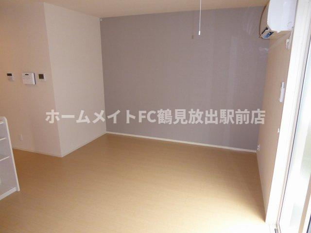 東大阪市稲田新町２丁目のアパートの居間・リビング