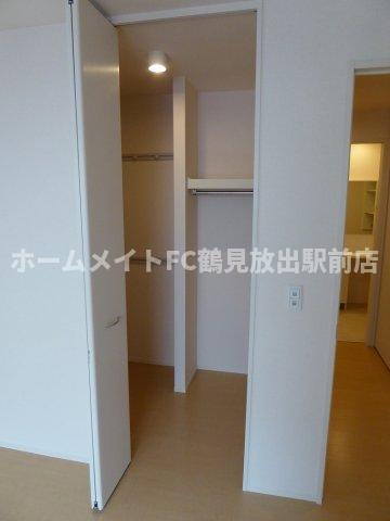 東大阪市稲田新町２丁目のアパートの収納