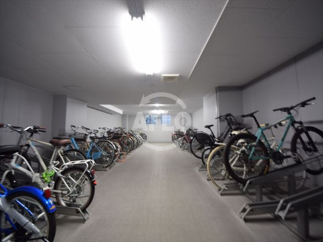 プレミスト南船場のその他共用部分|プレミスト南船場　駐輪場