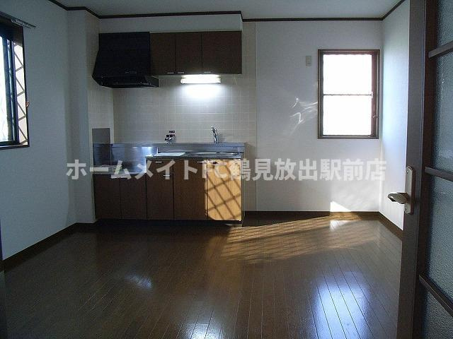 東大阪市稲田本町１丁目のハイツの居間・リビング|約10帖