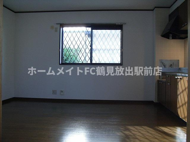 東大阪市稲田本町１丁目のハイツの内装|約10帖