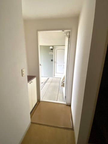 ハイツフレグランス3号棟の玄関