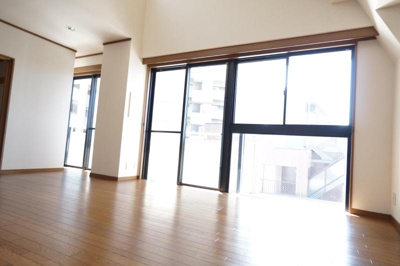 【居間・リビング】 | 畠山ビル