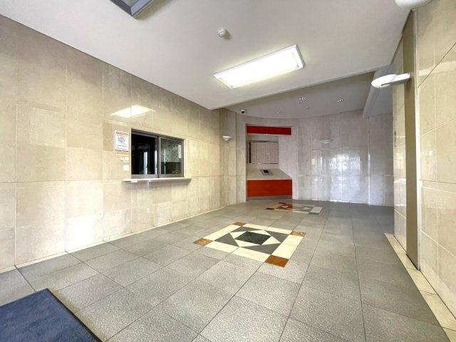 アルファステイツ梅ノ辻のその他共用部分|平日の日中は管理員さん常駐で安心です。