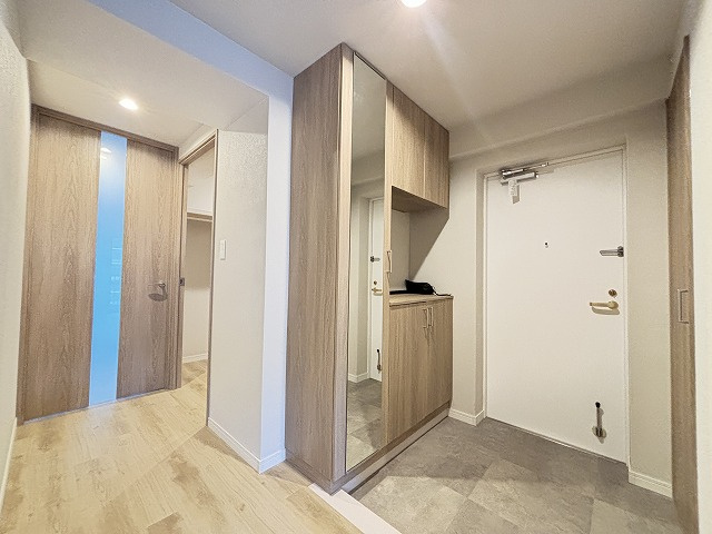 【玄関】 | のむら貝塚ガーデンシティ六番館