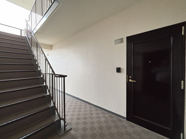 【玄関】 | のむら貝塚ガーデンシティ六番館