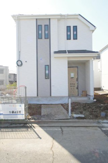 【前面道路含む現地写真】 | 【仲介手数料無料！！】府中市住吉町3丁目　新築戸建て（全7棟）F号棟　5590万円 | 北側は現況、駐車場になっております。