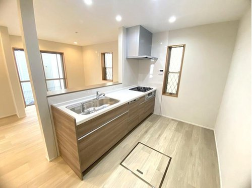 日野町中古戸建のキッチン