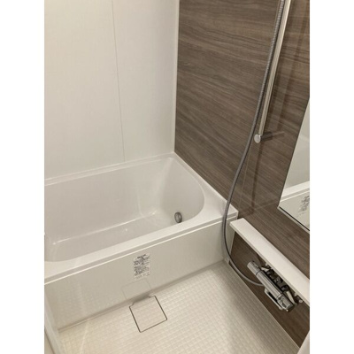 【浴室】 | ザ・パークハビオ江坂公園 | ゆったり過ごせるお風呂です