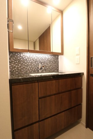 【独立洗面台】