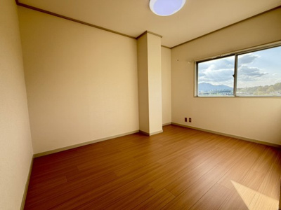 【居間・リビング】 | ロイヤルプラザ