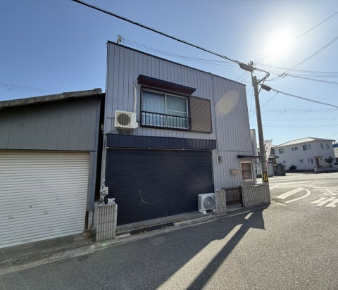 塩屋2丁目住居兼ガレージ(戸建・駐車場付き)の画像