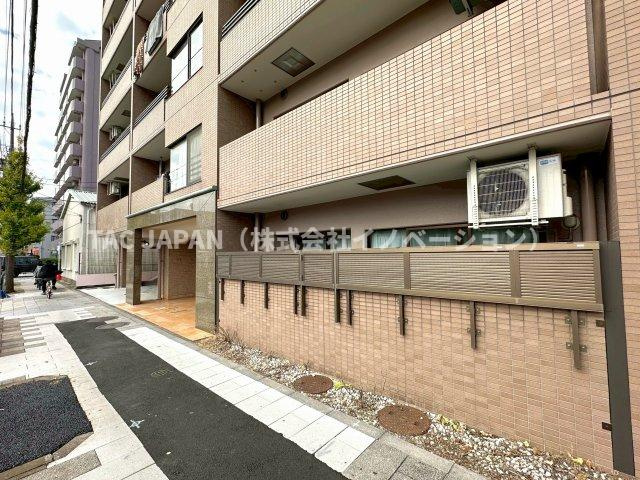 ルイシャトレ綾瀬の外観