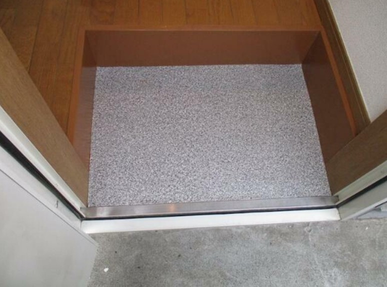 ラフィーネ荻窪Ⅱの玄関