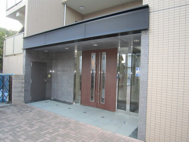 ルミエール・Ｒのエントランス
