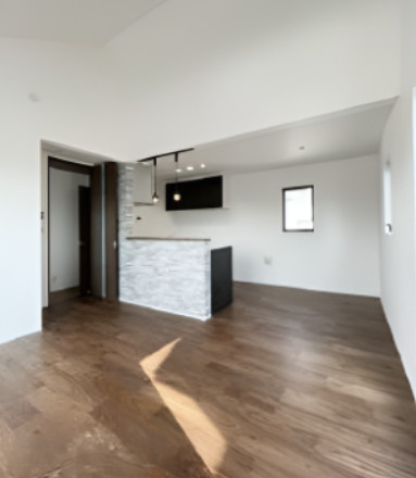 板橋区西台3丁目　新築未入居住宅　開放的なロケーション　限定1棟の居間・リビング