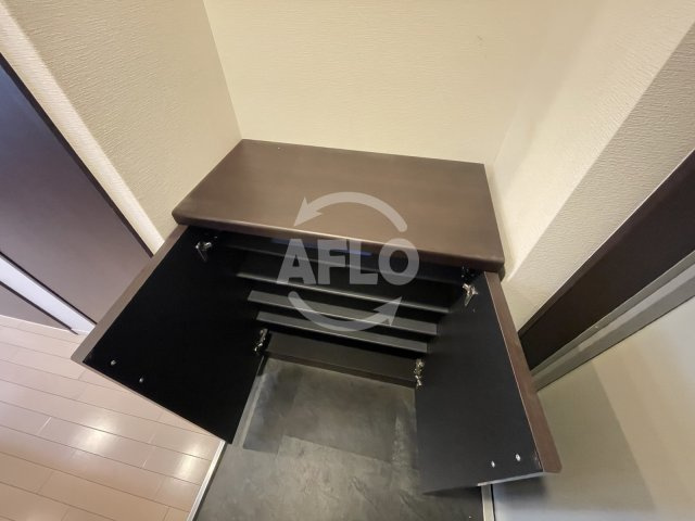 ヴィルヌーブ中之島の玄関|ヴィルヌーブ中之島　シューズボックス