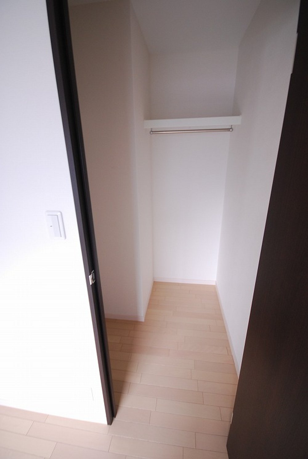 ヴィルヌーブ中之島の収納|ヴィルヌーブ中之島　クローゼット