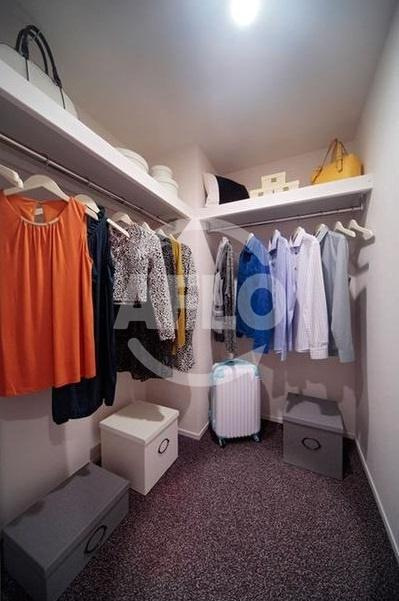 ザ・パークハウス中之島タワー　西天満小の収納|ザ・パークハウス中之島タワー　ウォークインクローゼット