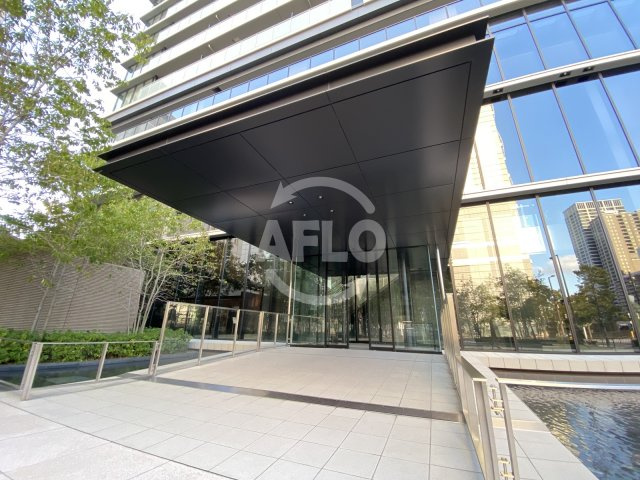 ザ・パークハウス中之島タワー　西天満小のエントランス|ザ・パークハウス中之島タワー　エントランスアプローチ