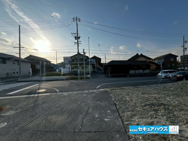 【建築条件なし】東海市加木屋町　の前面道路含む現地写真|事前予約にて現地ご見学いただけます！お気軽にお問い合わせください♪
■株式会社　セキュアハウス■
住宅ローンに強く、知識、経験豊富なスタッフ在籍
お客様に寄り添い、ご成約後もサポート致します。