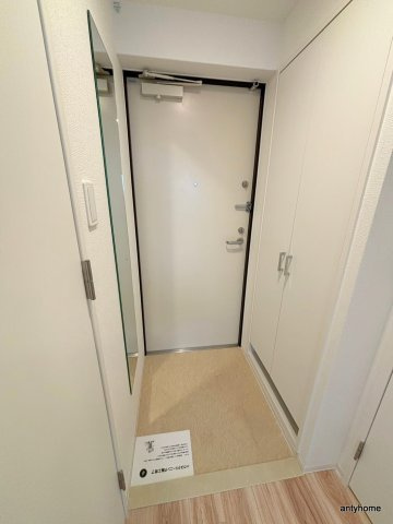 プレサンス江坂ベルフィーヌ　仲介手数料無料の玄関