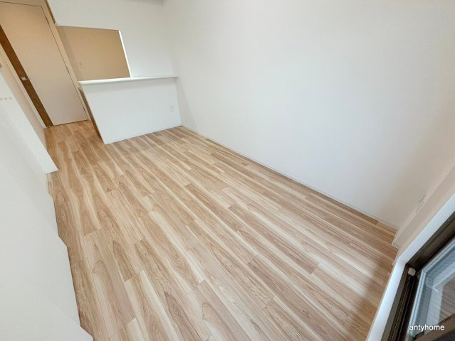 プレサンス江坂ベルフィーヌ　仲介手数料無料の居間・リビング