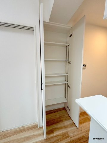 プレサンス江坂ベルフィーヌ　仲介手数料無料の収納