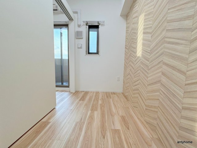 プレサンス江坂ベルフィーヌ　仲介手数料無料の洋室