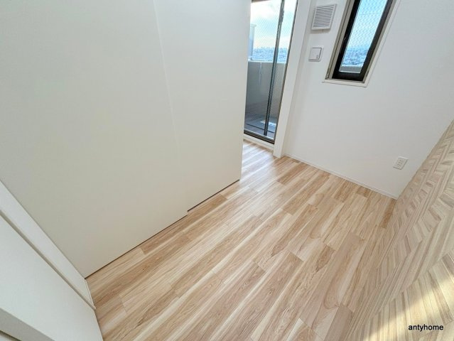 プレサンス江坂ベルフィーヌ　仲介手数料無料の寝室