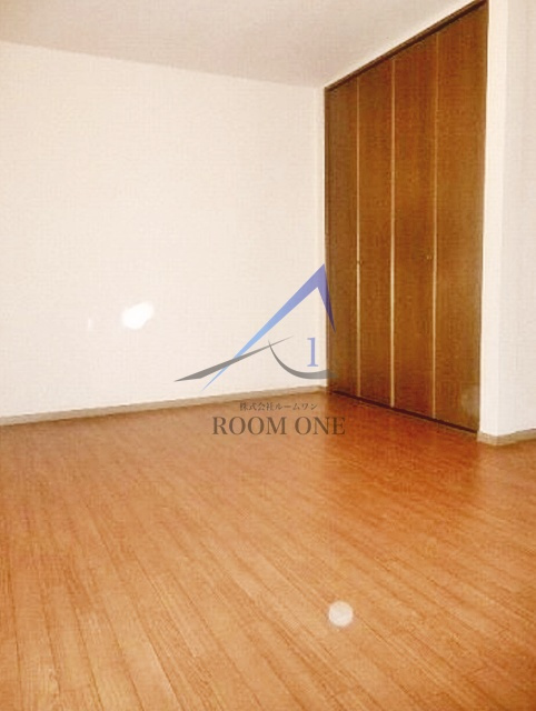 クォーレ．ＫＭの居間・リビング|洋室のお部屋です。