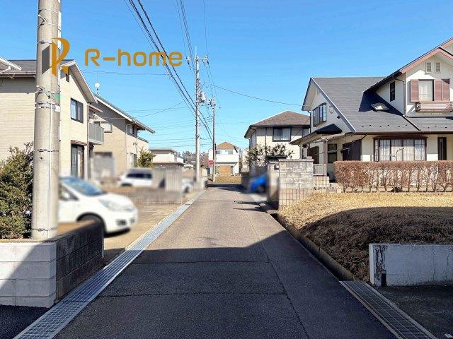 つくば市若葉第11　新築戸建て　1号棟の前面道路含む現地写真|堂々！建物完成♪実際のお部屋をご見学可能です♪
ご見学が一番の資料！お気軽にお問い合わせ下さい♪