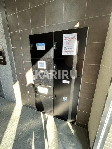 エストゥルースプラスサウス大阪のエントランス