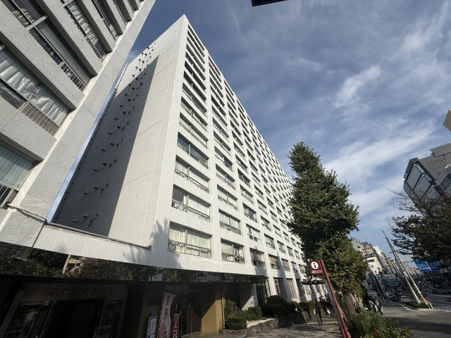 湯島ハイタウンA棟　13Fの外観