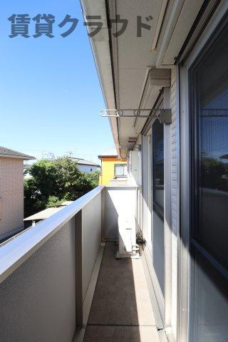 ルミエールDのバルコニー|洗濯物もよく乾きそうな、陽当たり良好なバルコニーです！