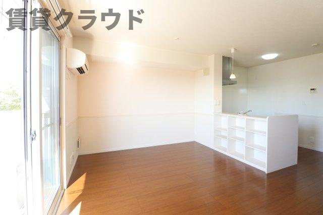 ルミエールDの居間・リビング|ゆったりとしたリビングです