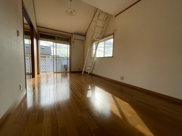 メゾン・ド・ベルCの洋室