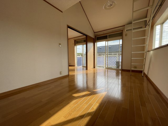 メゾン・ド・ベルCの洋室