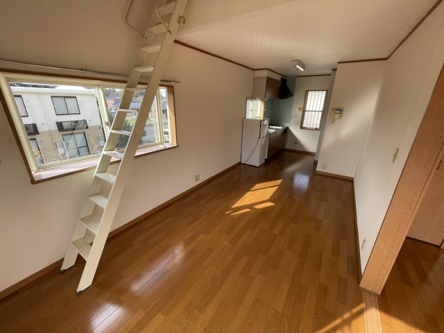 メゾン・ド・ベルCの洋室