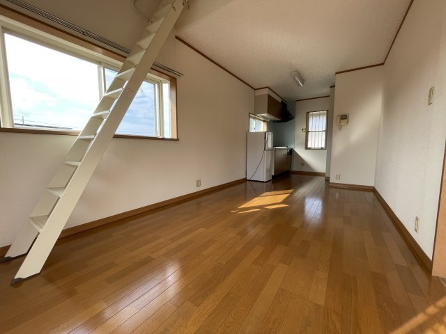 メゾン・ド・ベルCの洋室