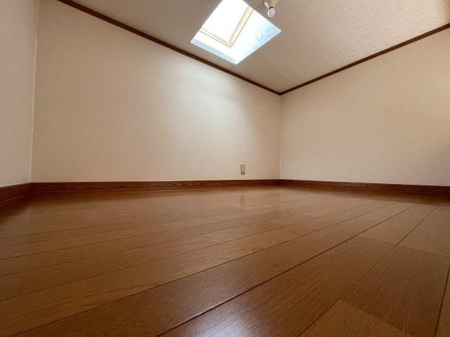 メゾン・ド・ベルCの洋室