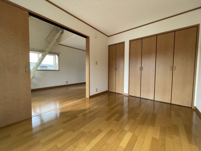 メゾン・ド・ベルCの洋室