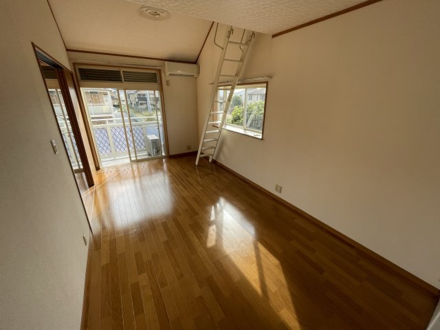 メゾン・ド・ベルCの居間・リビング