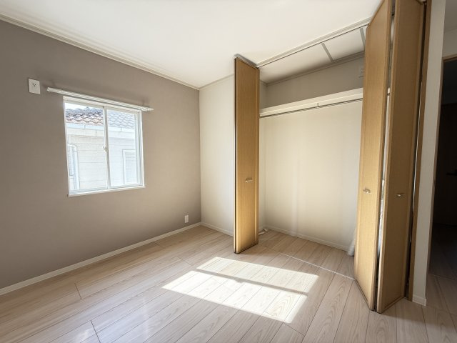 神戸市垂水区小束山２丁目戸建の洋室