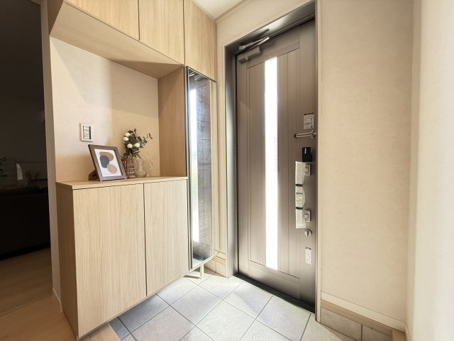 神戸市垂水区小束山２丁目戸建の玄関