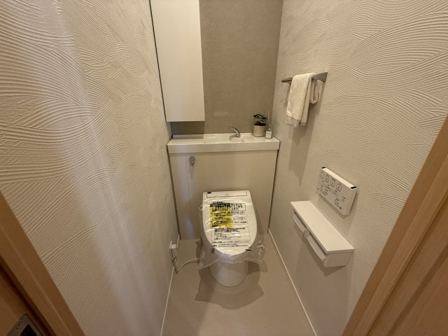 神戸市垂水区小束山２丁目戸建のトイレ