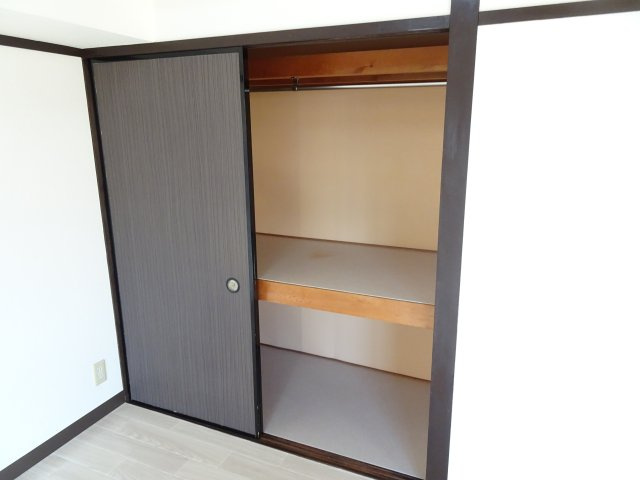 ルミエール若森の収納
