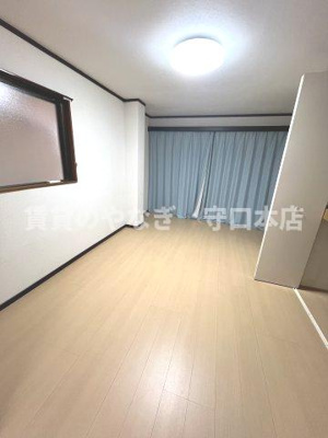 【洋室】 | 元町ハイツⅡ | 広々とした洋室です